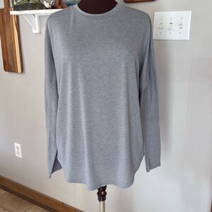 Universal Standard dolman shirt women’s size XS or 10/12 gray minimalist neutral